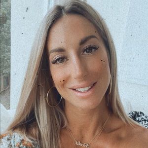 Meet your Posher, Nicola